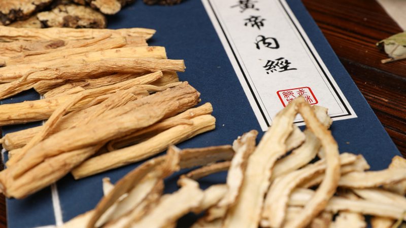 市场上的推拿按摩器材种类繁多，按功能可以分为以下几类：