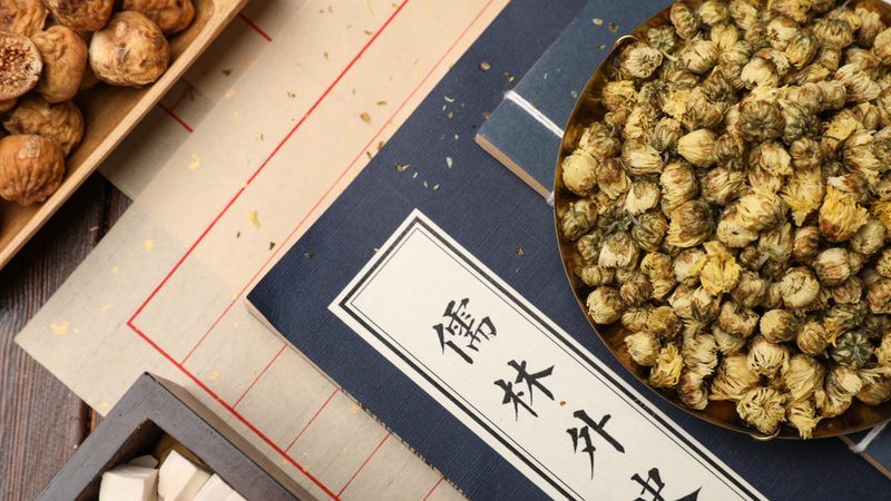 老年人颈椎推拿保健手法：科学养生之道**